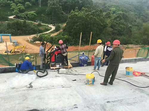 聚脲樓頂防水噴涂機器施工案例